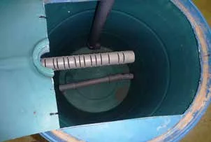 图 4.25　机械固体分离器示意图